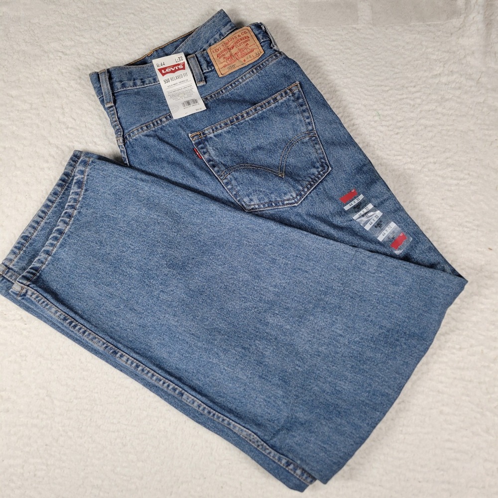 Levi's 550 Relaxed Fit Jeans Mens 44x32 Blue Mid Wash Tapered Leg New With Tags